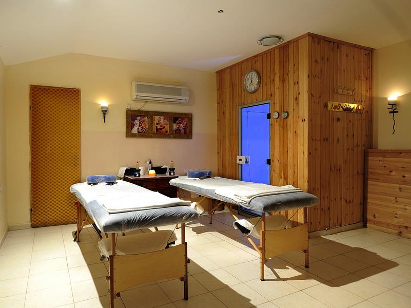 סוויטה ל3 שעות: 60 דק' עיסוי+שימוש במתקנים+פינוקים - 1 סוויטה ל3 שעות: 60 דק' עיסוי+שימוש במתקנים+פינוקים - 1