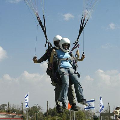 צניחה במצנח הרחיפה + פינוק זוגי בספא מפנק - 1 צניחה במצנח הרחיפה + פינוק זוגי בספא מפנק - 1