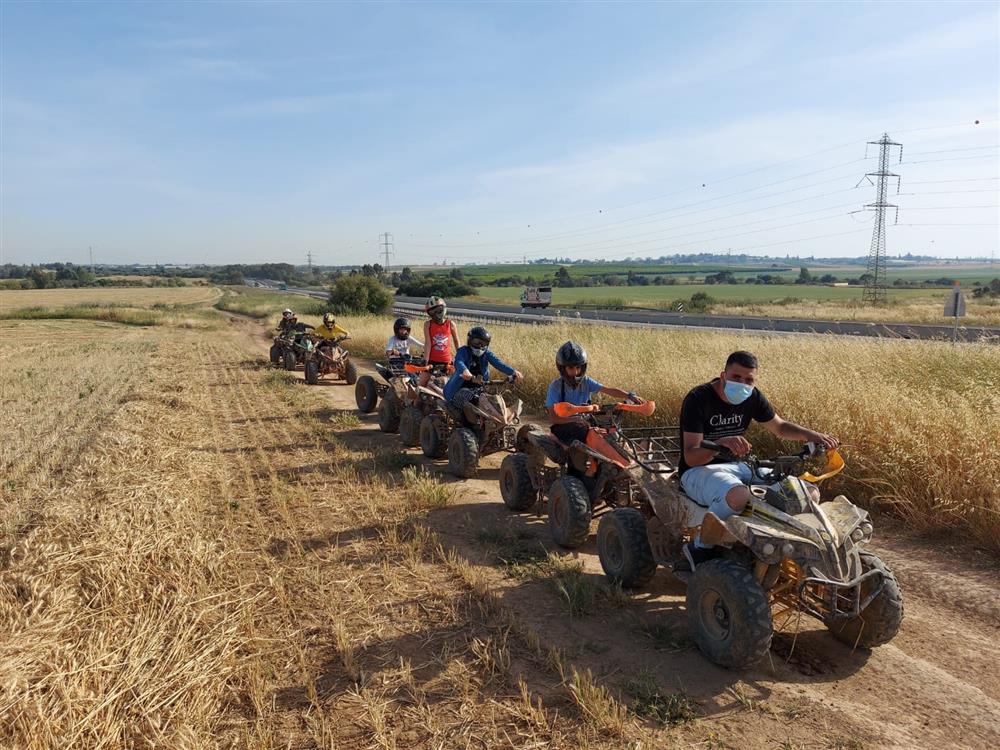 טיול טרקטורונים רומנטי ! ! ! - 1 טיול טרקטורונים רומנטי ! ! ! - 1