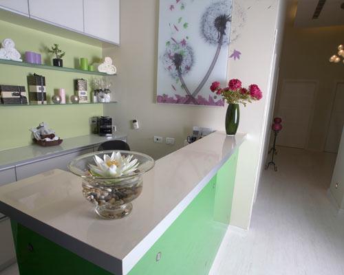 50 דק' עיסוי משולב + שעה וחצי פידקור+מינקור - 1 50 דק' עיסוי משולב + שעה וחצי פידקור+מינקור - 1