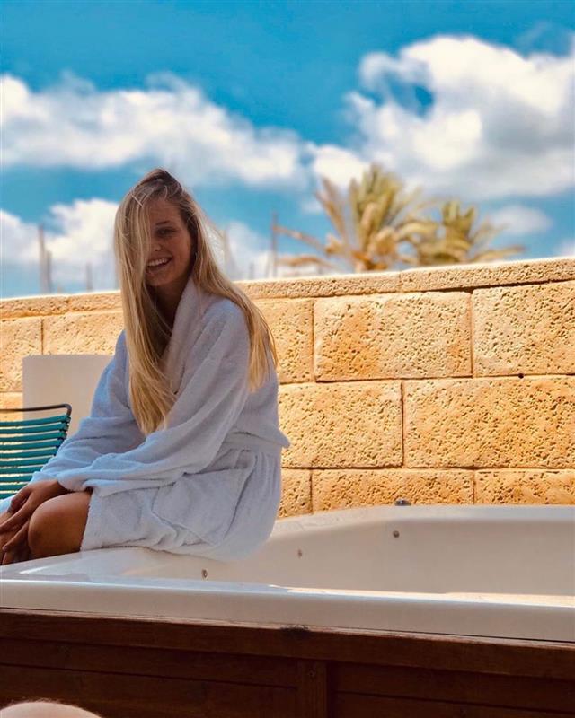 יום פינוק במלון: חדר במלון + 45 דק' עיסוי + ארוחת צהריים + שימוש חופשי במתקנים - 1 יום פינוק במלון: חדר במלון + 45 דק' עיסוי + ארוחת צהריים + שימוש חופשי במתקנים - 1